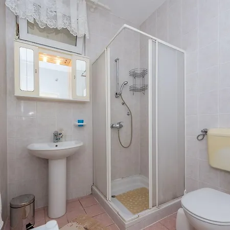 Danica Apartman Tisno