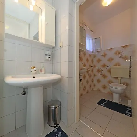 Danica Apartman Tisno